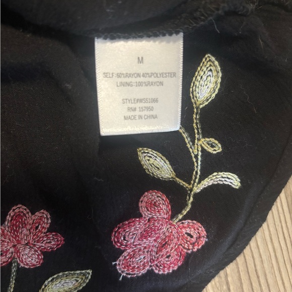 Miami Boho Style Peasant Dress with embroidered flowers - Picture 3 of 6